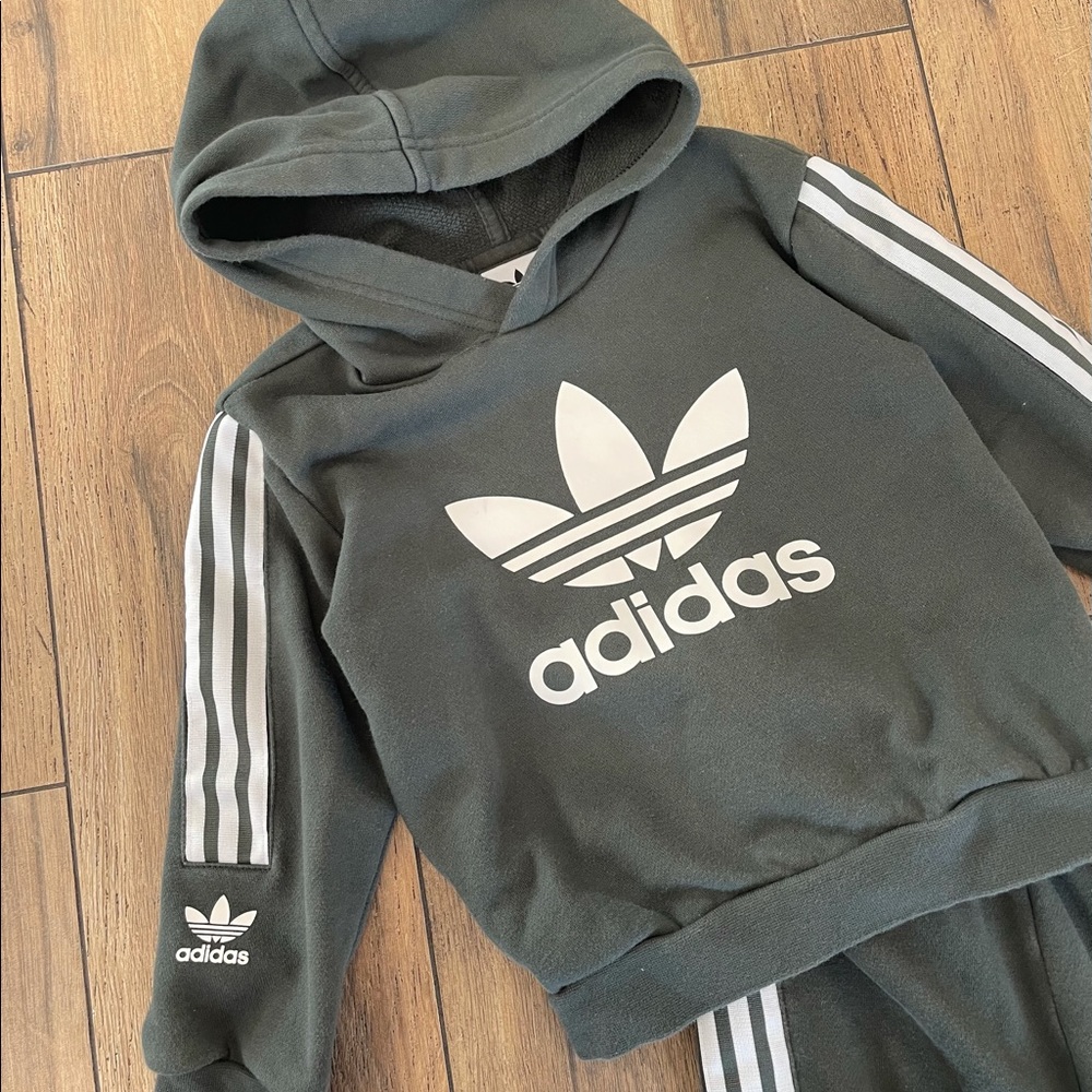 Adidas size 3-4 years khaki - Picture 3 of 5